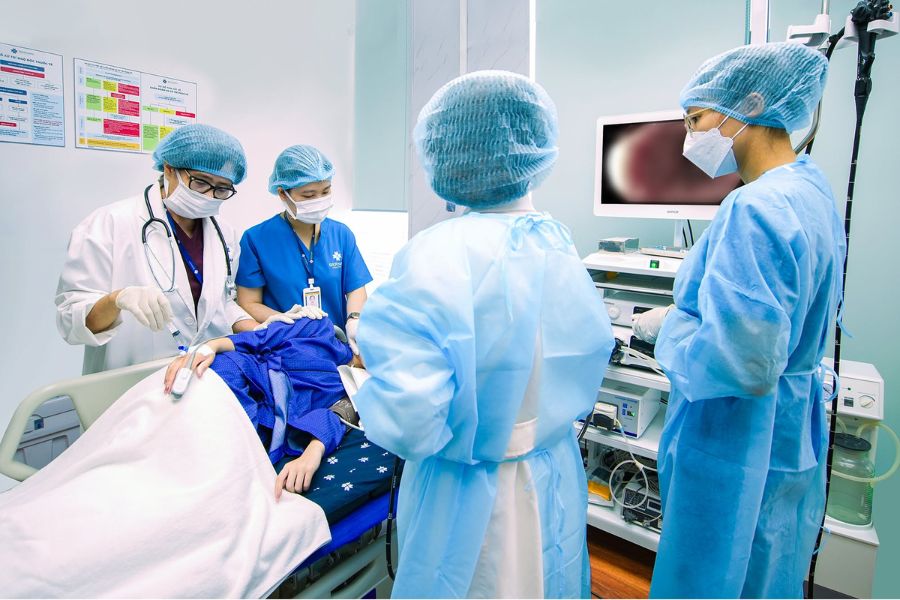 Trang thiết bị nội soi tiêu hóa hiện đại giúp phát hiện sớm vi tổn thương tại Bernard Healthcare