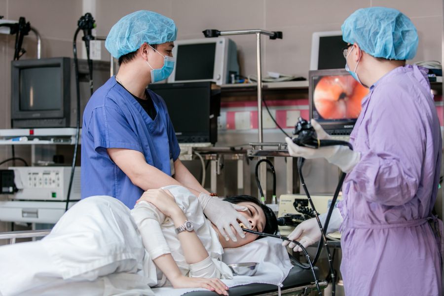Nội soi dạ dày bằng ống mềm giúp chẩn đoán chính xác tổn thương niêm mạc và đưa ra phác đồ điều trị hiệu quả