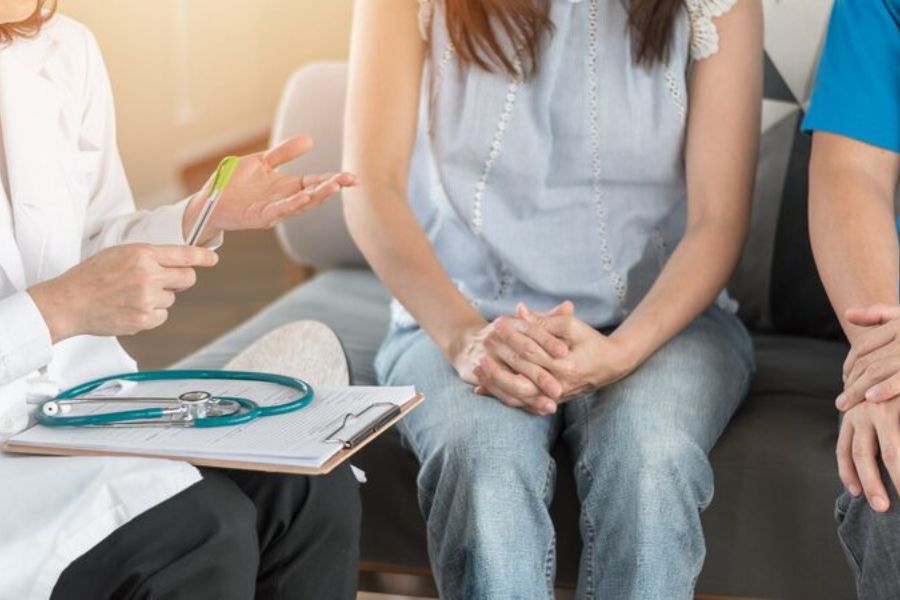 Thăm khám sớm giúp các cặp đôi nắm bắt chính xác tình trạng sức khỏe sinh sản của mình