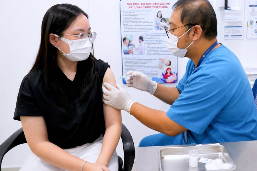 Bảng giá vắc xin Viêm gan B Heberbiovac được niêm yết minh bạch tại Hệ thống Y khoa Chuyên sâu Quốc tế Bernard