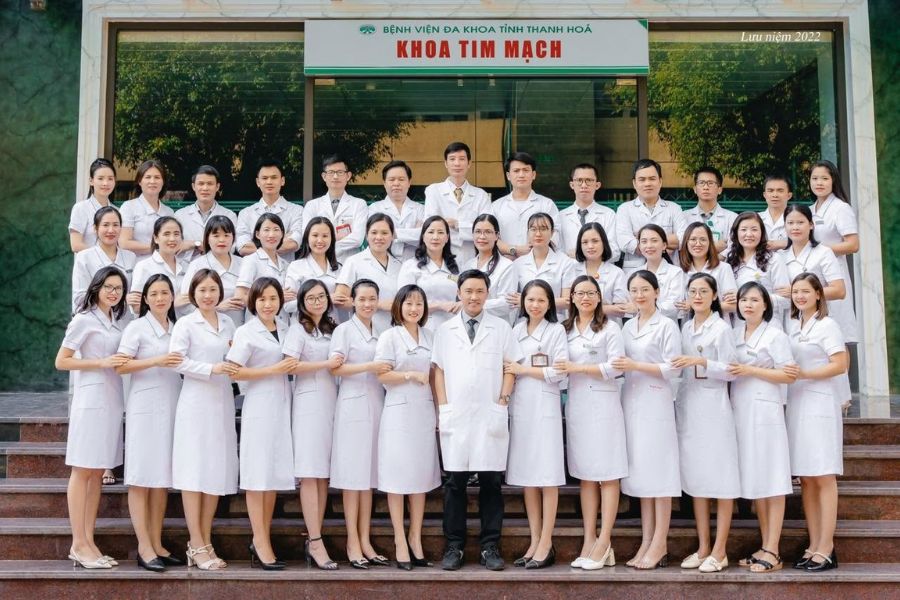 Đội ngũ bác sĩ Khoa Tim mạch Bệnh viện Đa khoa tỉnh Thanh Hóa luôn tận tâm, hết lòng vì sức khỏe người bệnh