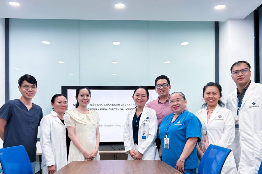Hội đồng cố vấn và đội ngũ bác sĩ giàu kinh nghiệm từng giữ chức vụ lớn tại Bệnh viện Chợ Rẫy, Từ Dũ...