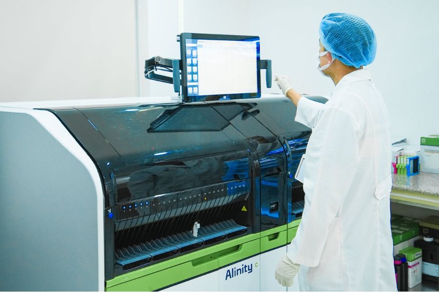 Bernard Healthcare sở hữu hệ thống xét nghiệm hiện đại cùng quy trình kiểm chuẩn quốc tế khắt khe