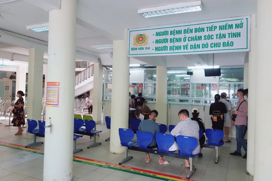 Bệnh viện 19-8 Bộ Công An là cơ sở y tế công lập tuyến đầu uy tín với chi phí khám sức khỏe niêm yết minh bạch theo quy định Nhà nước