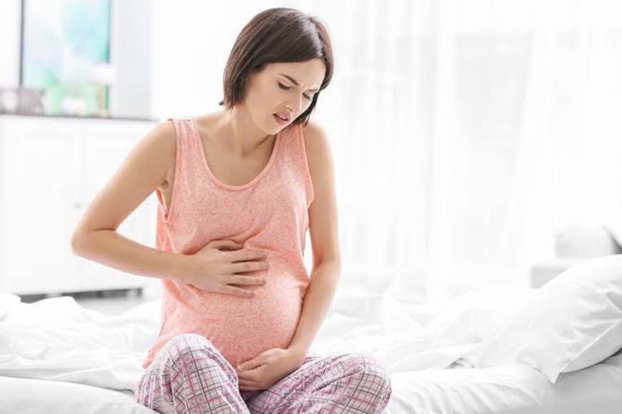 Khám thai định kỳ giúp bác sĩ theo dõi sát sao tình trạng bánh nhau và sức khỏe thai nhi