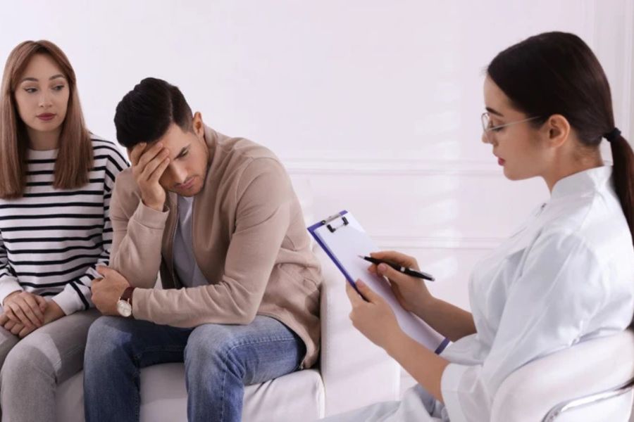 Điều trị đồng thời cho cả bạn tình là nguyên tắc vàng để ngăn ngừa trùng roi âm đạo tái phát