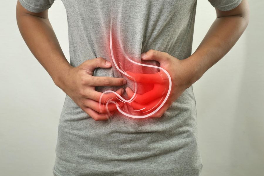 Đau rát vùng bụng trên, đầy hơi, buồn nôn và nhanh no có thể là dấu hiệu viêm dạ dày mạn tính
