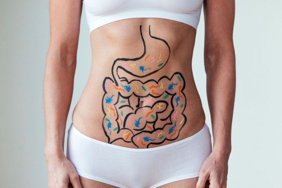 Trào ngược về đêm không được kiểm soát có thể gây co thắt đường hô hấp, nguy cơ ngưng thở khi ngủ và làm tăng rủi ro ung thư thực quản