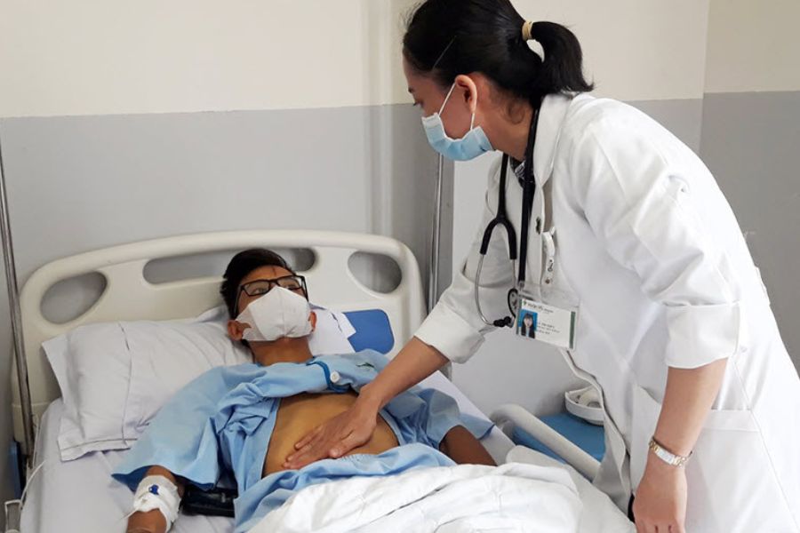 Viêm gan B mạn tính có thể cần điều trị lâu dài; việc bắt đầu hay ngừng thuốc phải theo chỉ định của bác sĩ