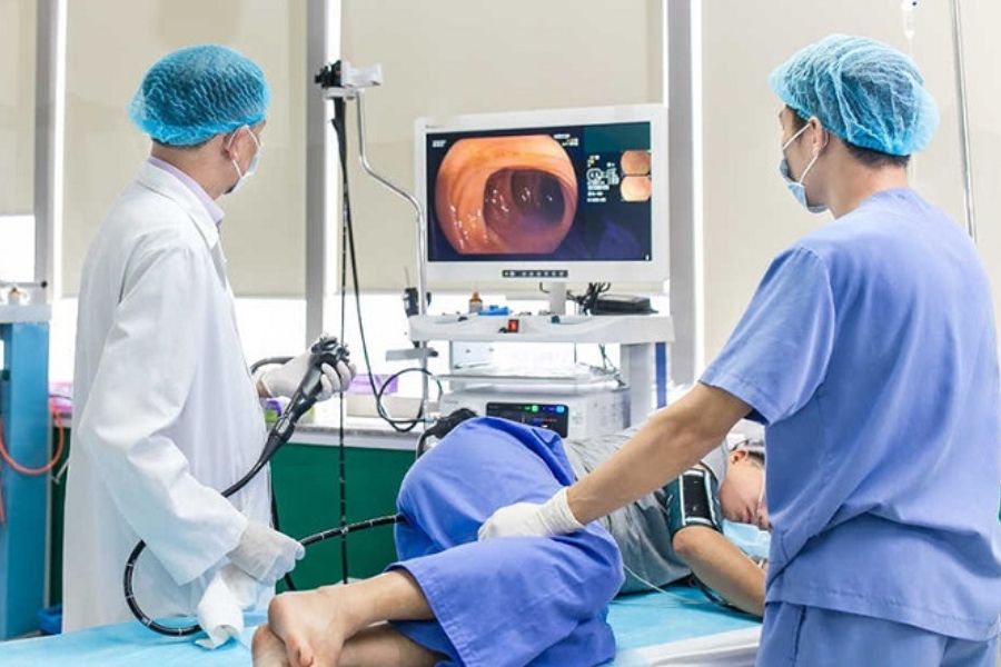 Nội soi đại tràng là "tiêu chuẩn vàng" được chỉ định sau khi nhận kết quả xét nghiệm FIT dương tính