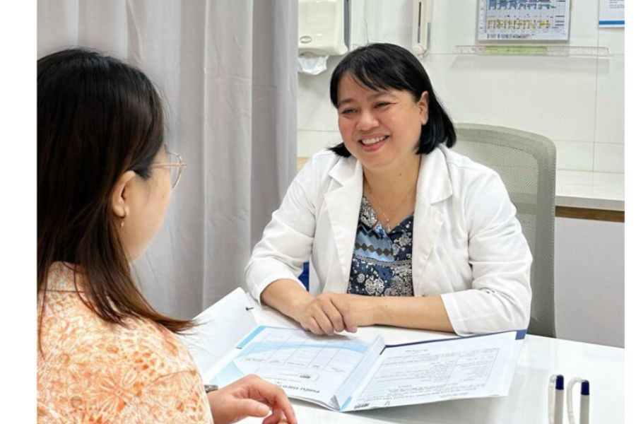 TTƯT. BSCKI Nguyễn Thị Huỳnh Mai – Bác sĩ với gần 35 năm kinh nghiệm, chuyên sâu trong khám chữa bệnh phụ khoa và chăm sóc sức khỏe sinh sản toàn diện