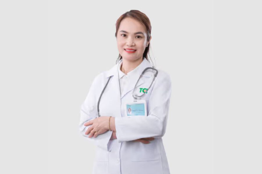 ThS.BSCKII Nguyễn Thị Hiền - Phó Khoa Phụ sản Bệnh viện ĐKQT Thu Cúc TCI, chuyên điều trị triệt để các ca viêm nhiễm phụ khoa tái phát kéo dài