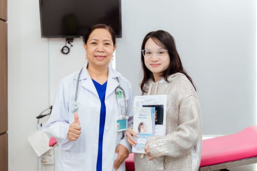 BSCKI Nguyễn Thị Khanh - Hơn 30 năm kinh nghiệm tận tụy, đồng hành chăm sóc sức khỏe sinh sản toàn diện cho phụ nữ và thai phụ