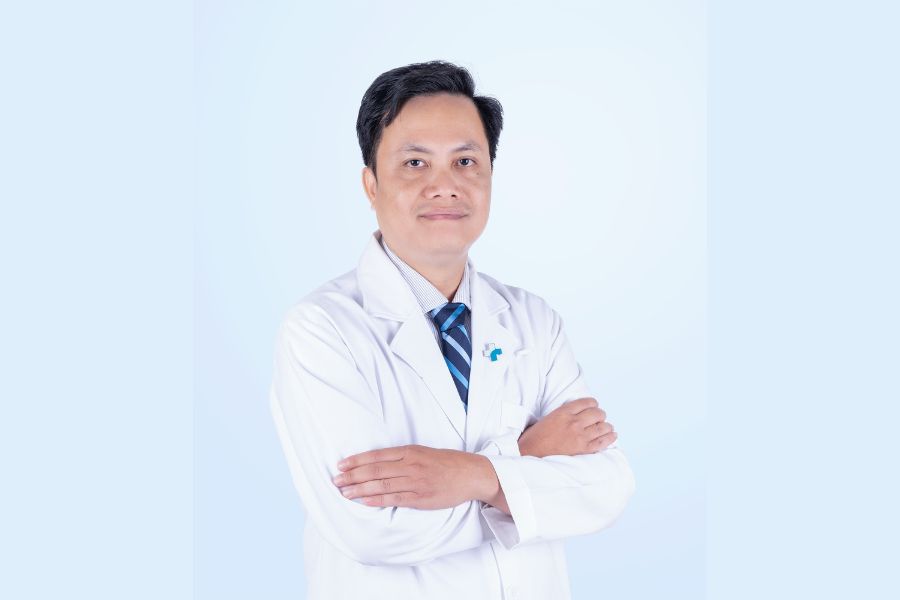 BS.CKI Cao Hùng Phong có hơn 20 năm kinh nghiệm nội soi chẩn đoán và điều trị các bệnh lý tiêu hóa