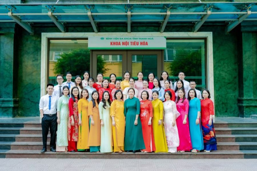 Đội ngũ y bác sĩ Khoa Nội Tiêu hóa Bệnh viện Đa khoa tỉnh Thanh Hóa luôn đồng hành cùng người bệnh trong quá trình điều trị