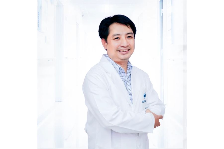 TS.BS CKII Nguyễn Đại Hùng Linh chuyên gia Chẩn đoán hình ảnh với hơn 25 năm kinh nghiệm, chuyên sâu phân tích MRI, CT giúp tầm soát sớm ung thư, đột quỵ