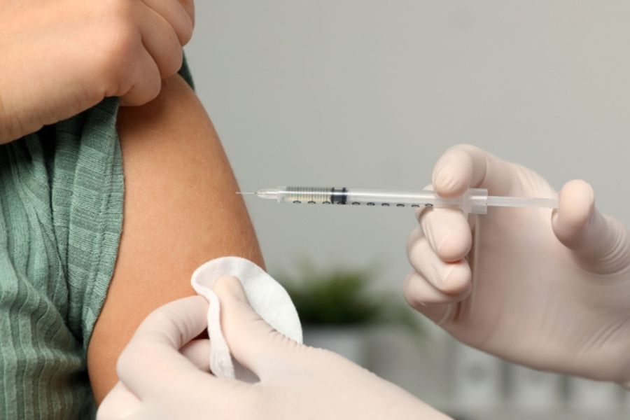Chủ động tiêm vắc xin HPV và thăm khám y tế định kỳ là chìa khóa bảo vệ sức khỏe khoang miệng toàn diện