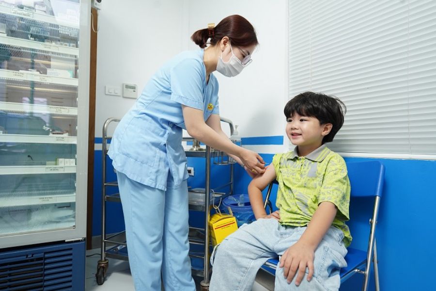 Bệnh viện Đa khoa MEDLATEC nổi tiếng với trung tâm xét nghiệm hiện đại, trả kết quả nhanh chóng và hỗ trợ lấy mẫu tận nhà tiện lợi