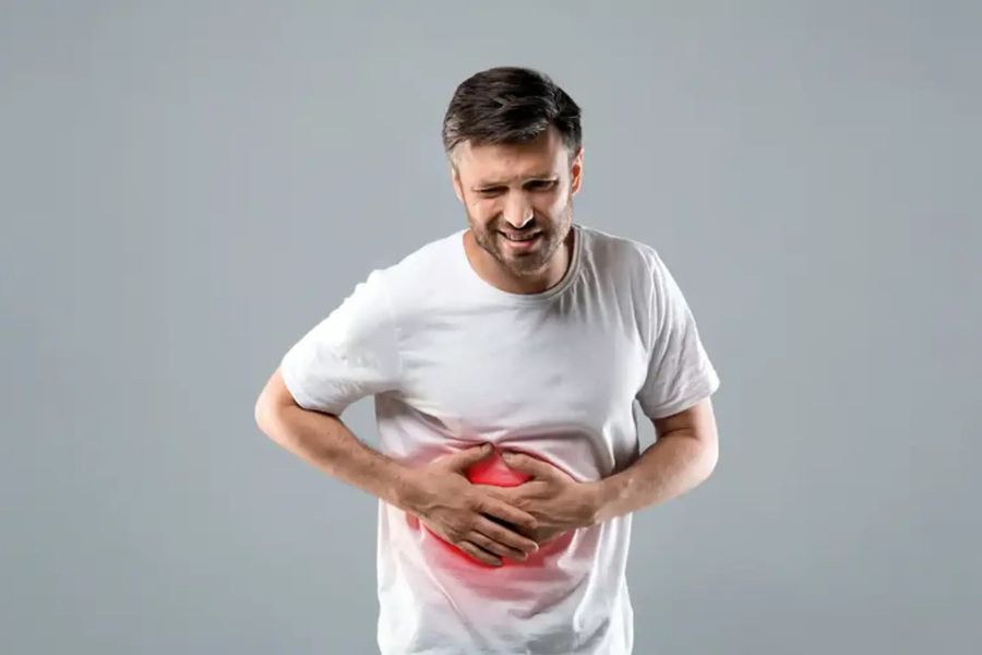Viêm gan B mạn tính thường tiến triển âm thầm không triệu chứng, dễ dẫn đến biến chứng xơ gan và ung thư gan nếu không theo dõi định kỳ
