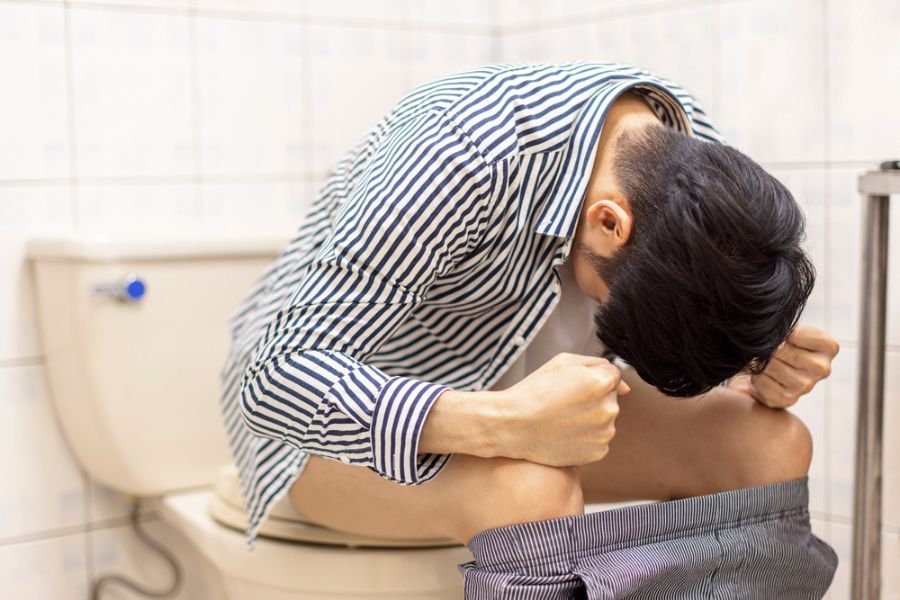 Táo bón kéo dài ở người lớn gây ra nhiều phiền ngoái và ảnh hưởng tiêu cực đến chất lượng cuộc sống hàng ngày