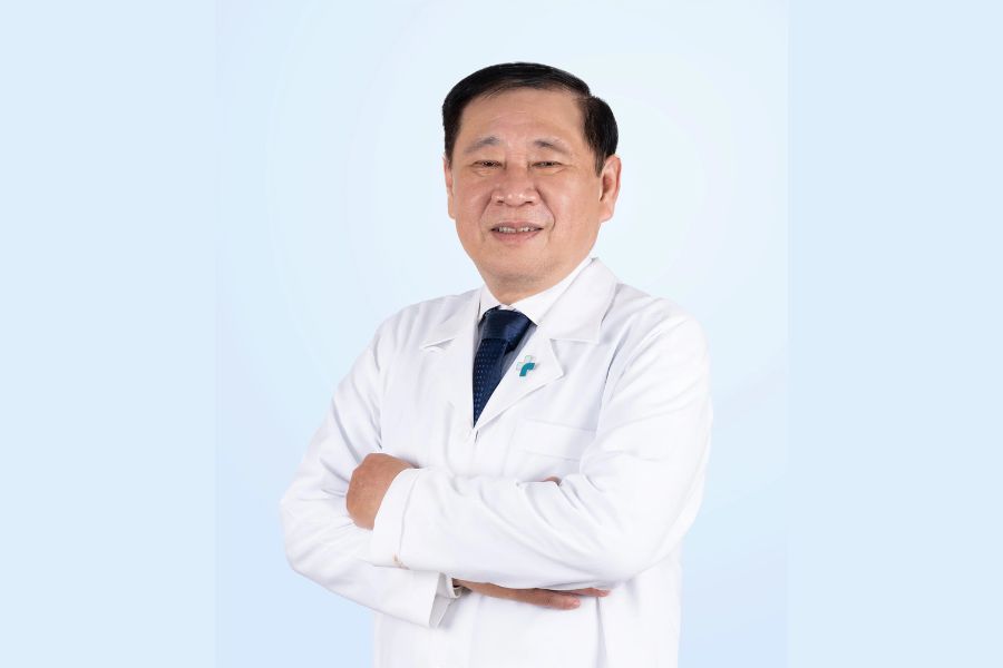 BS.CKII Nguyễn Trường Sơn có hơn 29 năm kinh nghiệm, được đào tạo chuyên sâu về Ngoại khoa