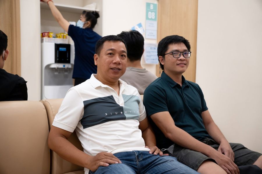 Sự tận tâm và chu đáo của nhân viên y tế giúp người cao tuổi luôn cảm thấy thoải mái khi đến khám
