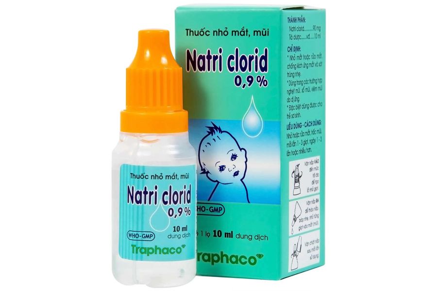Thuốc nhỏ mắt Natri Clorid 0.9% Traphaco đạt chuẩn vô trùng, dịu nhẹ giúp rửa sạch cặn bẩn và duy trì độ ẩm tự nhiên cho mắt bé sau khi ngủ dậy
