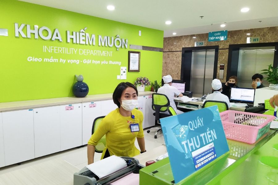 Khoa Hiếm muộn - Bệnh viện Hùng Vương là cơ sở y tế công lập tuyến 1 uy tín với chi phí thăm khám minh bạch, niêm yết theo quy định của Bộ Y tế