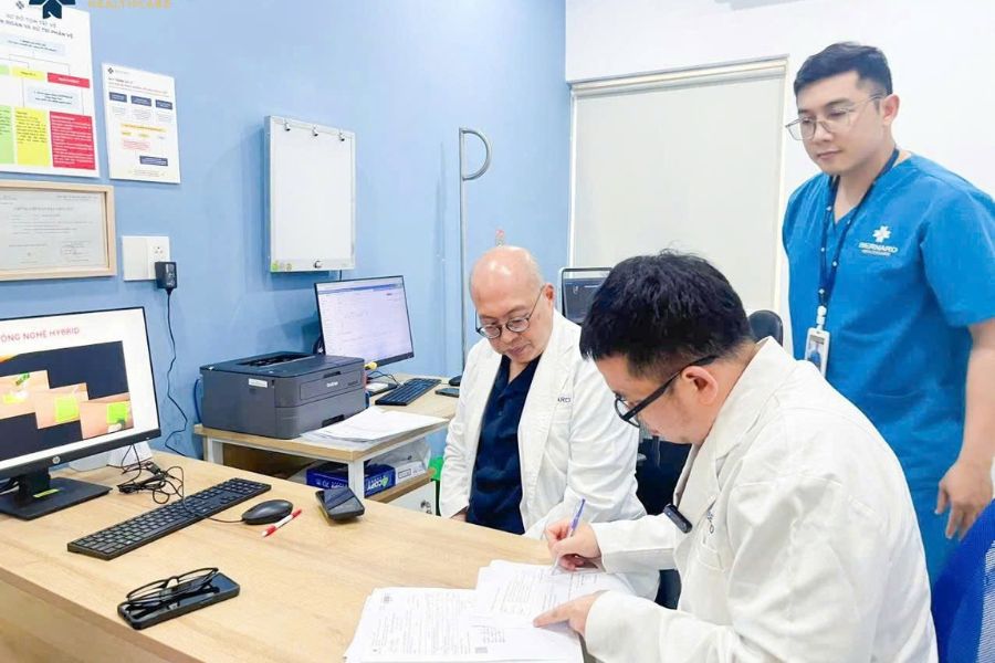 Hệ thống Y khoa Chuyên sâu Quốc tế Bernard cung cấp dịch vụ thăm khám Ngoại khoa chất lượng cao