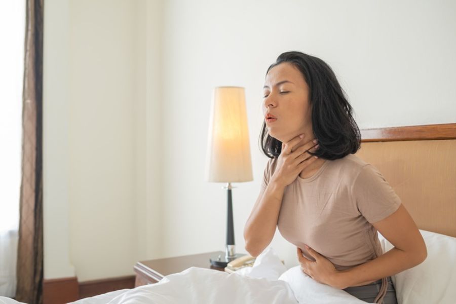 Nhiều bệnh lý mạn tính nguy hiểm như suy tim, viêm phế quản hay tái cấu trúc đường thở là nguyên nhân khó thở khi nằm ngửa cần được chẩn đoán sớm