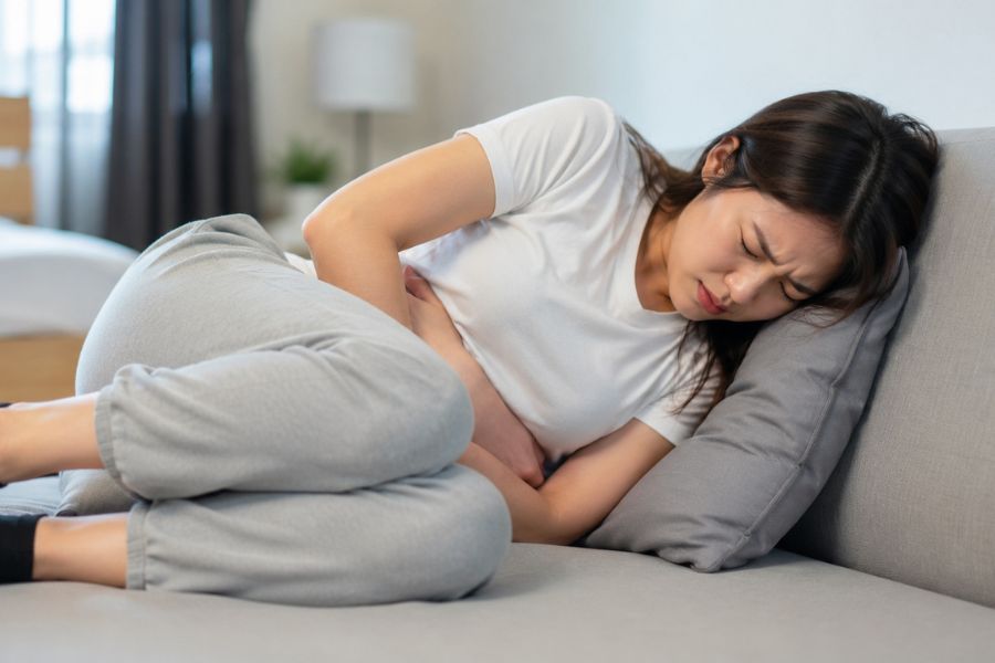 Rong kinh và những cơn đau bụng dữ dội trong kỳ kinh là dấu hiệu cảnh báo chị em nên đi kiểm tra sức khỏe phụ khoa sớm