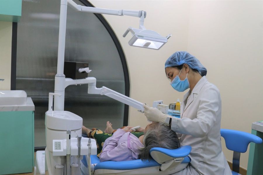 Quy trình thăm khám và chụp phim X-quang răng khôn hiện đại tại Bệnh viện Hoàn Mỹ Sài Gòn