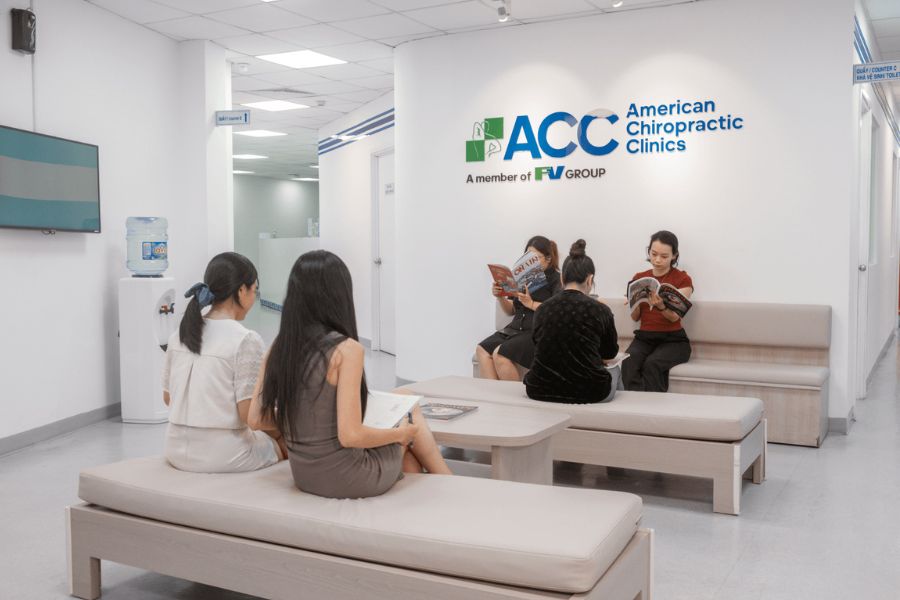 Phòng khám ACC kết hợp Chiropractic, thiết bị hỗ trợ hiện đại và phác đồ cá nhân hóa trong điều trị cơ xương khớp
