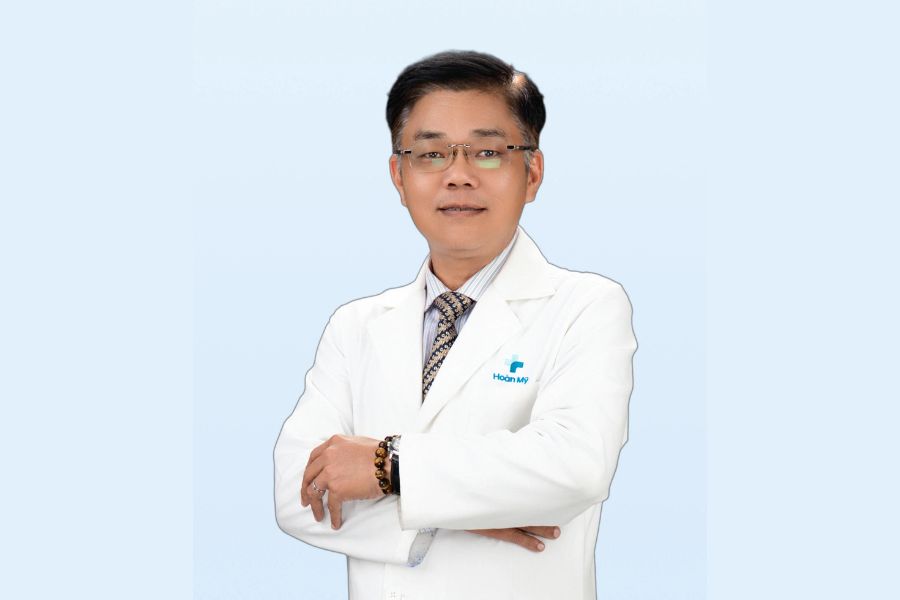 BS.CKI Nguyễn Ngọc Quang có 27 năm kinh nghiệm, được đào tạo chuyên sâu về Nội tổng quát