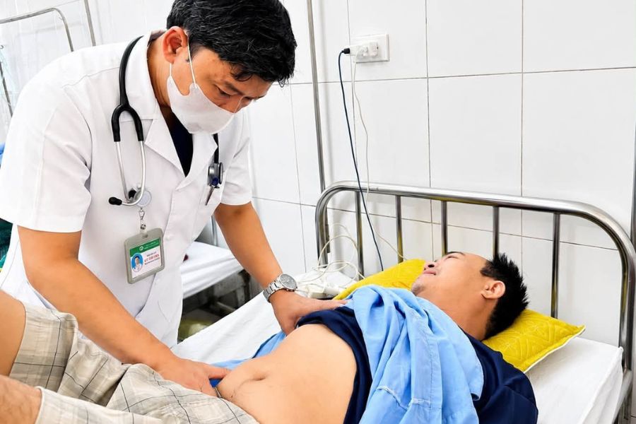 Đội ngũ y bác sĩ Khoa Ngoại tổng hợp 1 Bệnh viện Đa khoa tỉnh Thanh Hóa luôn tận tâm trong công tác khám chữa bệnh