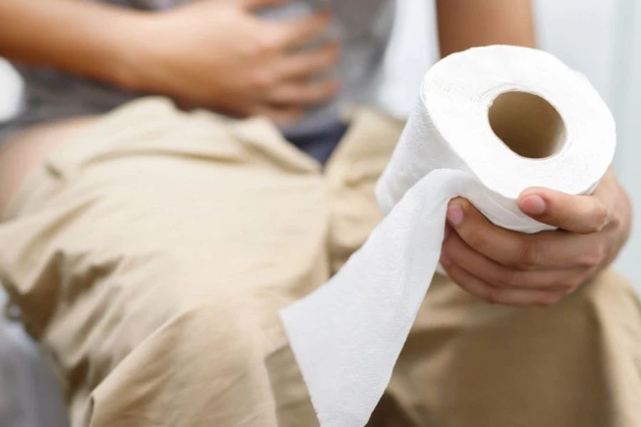 Tiêu chảy kéo dài trên 4 tuần gây mệt mỏi, làm suy giảm nghiêm trọng chất lượng cuộc sống của người bệnh