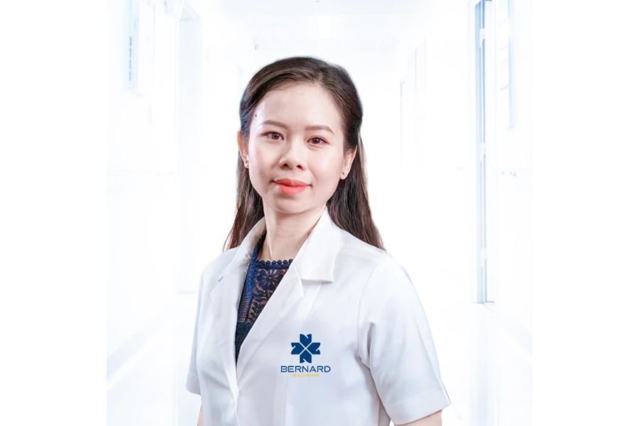 Thạc sĩ - Bác sĩ Trần Phương Nga chuyên gia Sản Phụ khoa với hơn 15 năm kinh nghiệm tại Bệnh viện Từ Dũ, từng tu nghiệp tại Pháp và Nhật Bản
