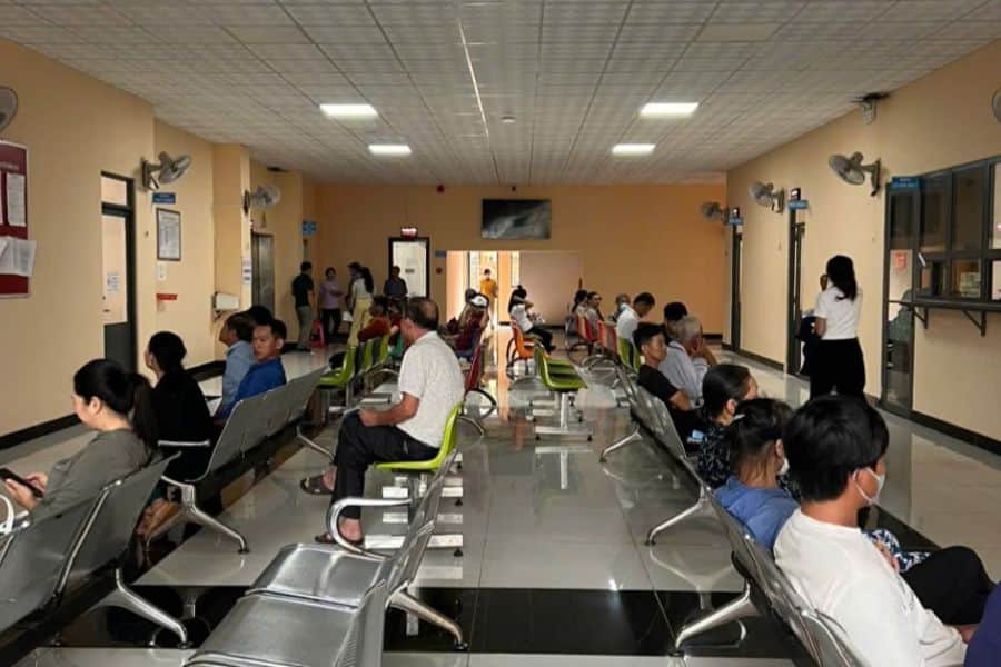 Trung tâm Y tế khu vực Lộc Ninh có tiếp nhận khám chữa bệnh cho người tham gia BHYT hợp lệ