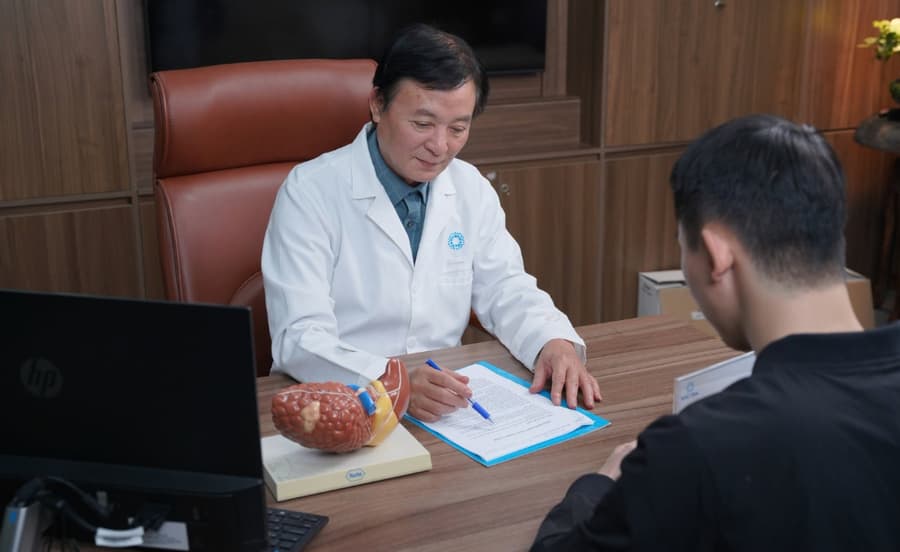 Bác sĩ chuyên khoa về truyền nhiễm - gan - chuyển hóa Đỗ Tuấn Anh.