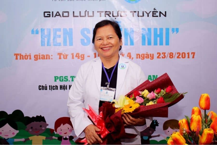 Khám hô hấp nhi với bác sĩ Lê Thị Tuyết Lan