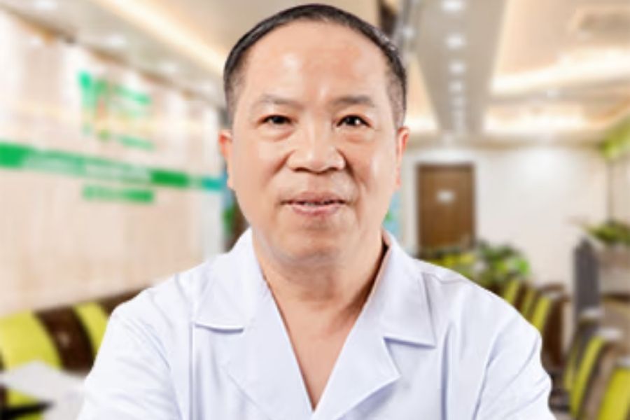 BSCKII Nguyễn Tuấn Minh có chuyên môn trong thăm khám và điều trị viêm âm đạo