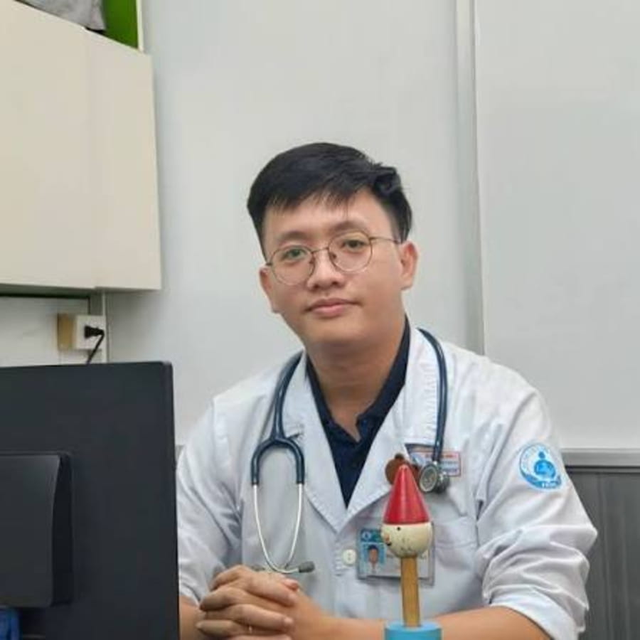 Bác sĩ Thành Đạt chuyên gia đánh giá phát triển trí tuệ ở trẻ dưới 6 tuổi. Ảnh: Afamily