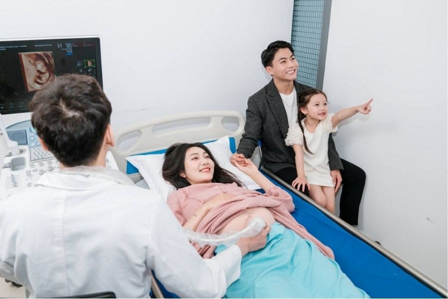 MEDLATEC kết hợp dịch vụ khám thai với hệ thống xét nghiệm công nghệ cao (Ảnh: Medlatec)