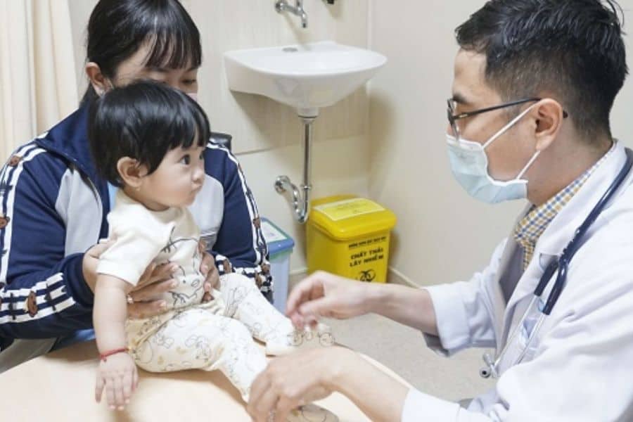 Khám táo bón cho trẻ ở đâu TPHCM uy tín