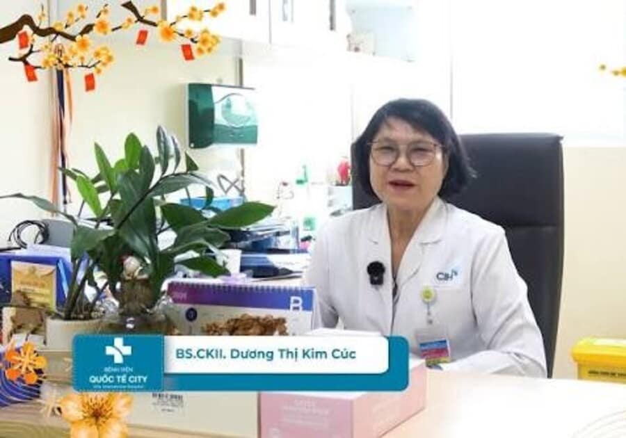 Bác sĩ Kim Cúc, chuyên gia 25 năm kinh nghiệm khám tiết niệu nhi. Ảnh: CIH