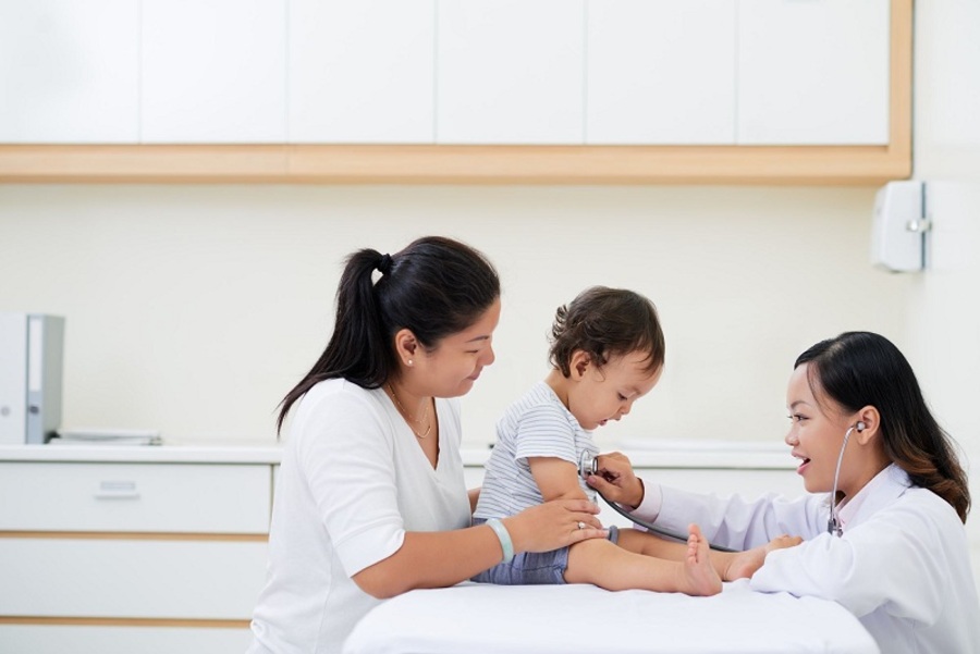 Khám biếng ăn cho trẻ khi nào? Tìm bác sĩ khám trẻ biếng ăn ở Hà Nội.