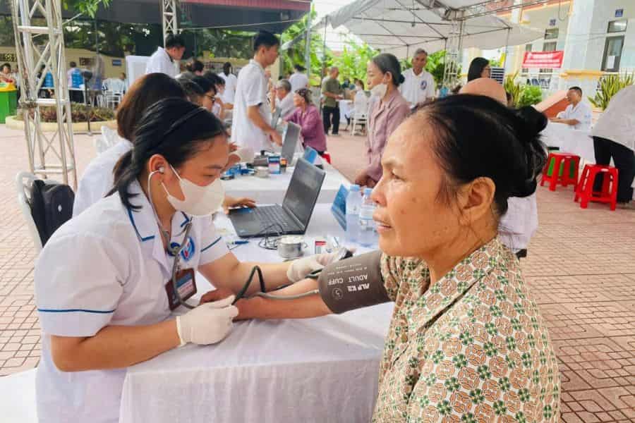 Giá khám ban đầu tại Bệnh viện Đa khoa Cái Nước là 45.000 đồng cho các chuyên khoa (Ảnh: Sở Y tế)