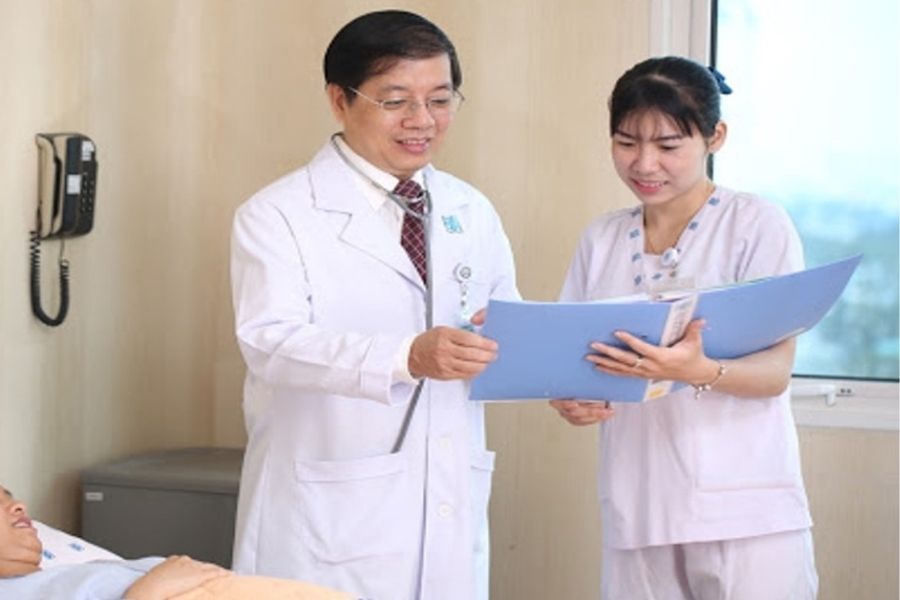 Bác sĩ điều trị bệnh trĩ giỏi Nguyễn Trung Tín