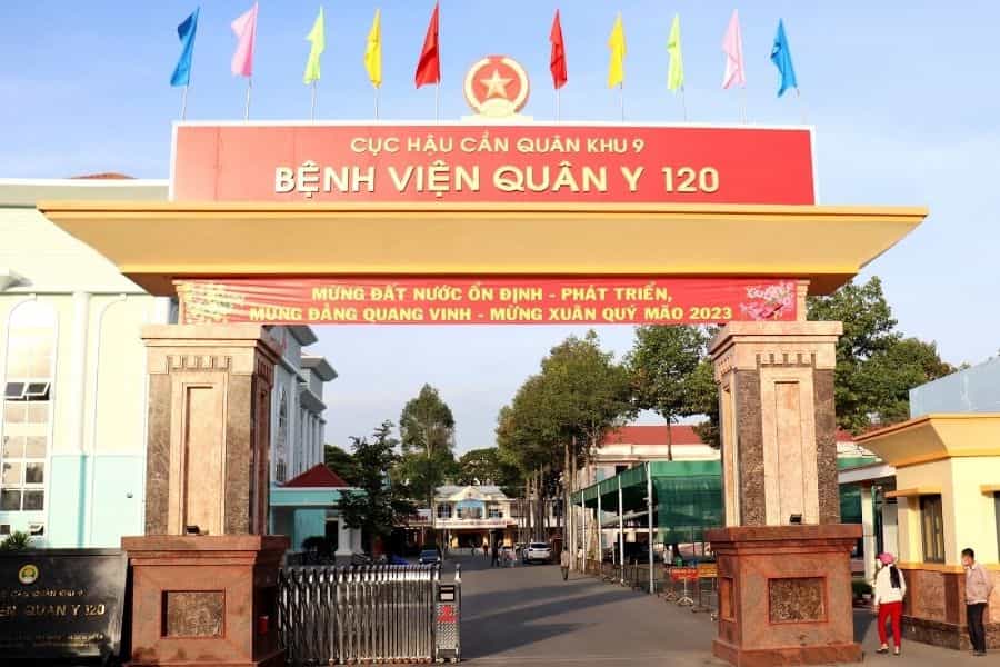 Thông tin tổng quan về Bệnh viện Quân y 120 (Ảnh: Báo Thanh niên)