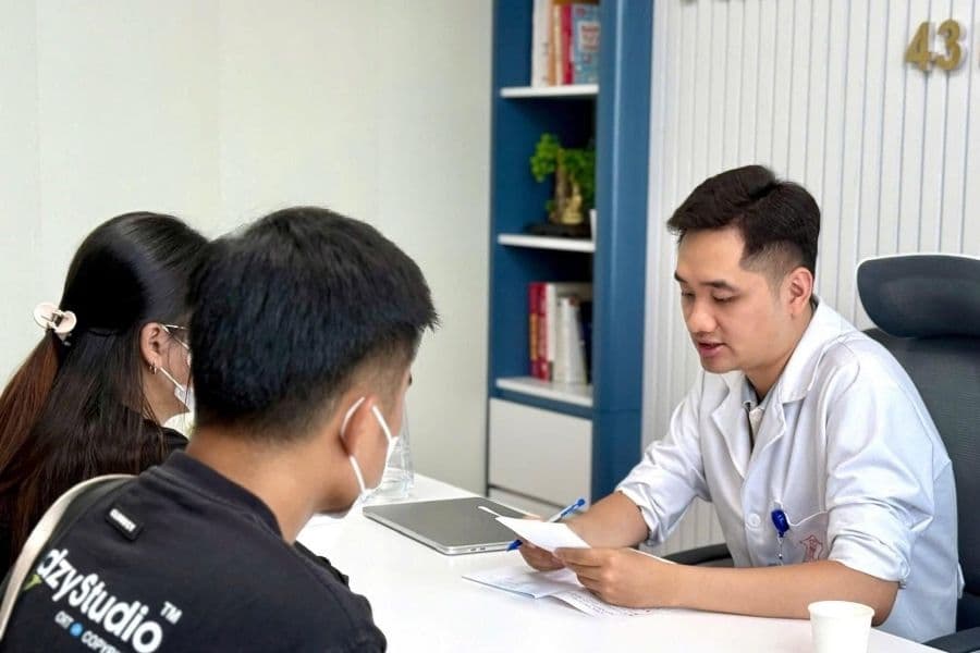 Phòng khám 43 Nguyễn Khang có đội ngũ bác sĩ giàu kinh nghiệm trong lĩnh vực Sản khoa (Ảnh: 43 Nguyen Khang Obstetrics and Gynecology Clinic)